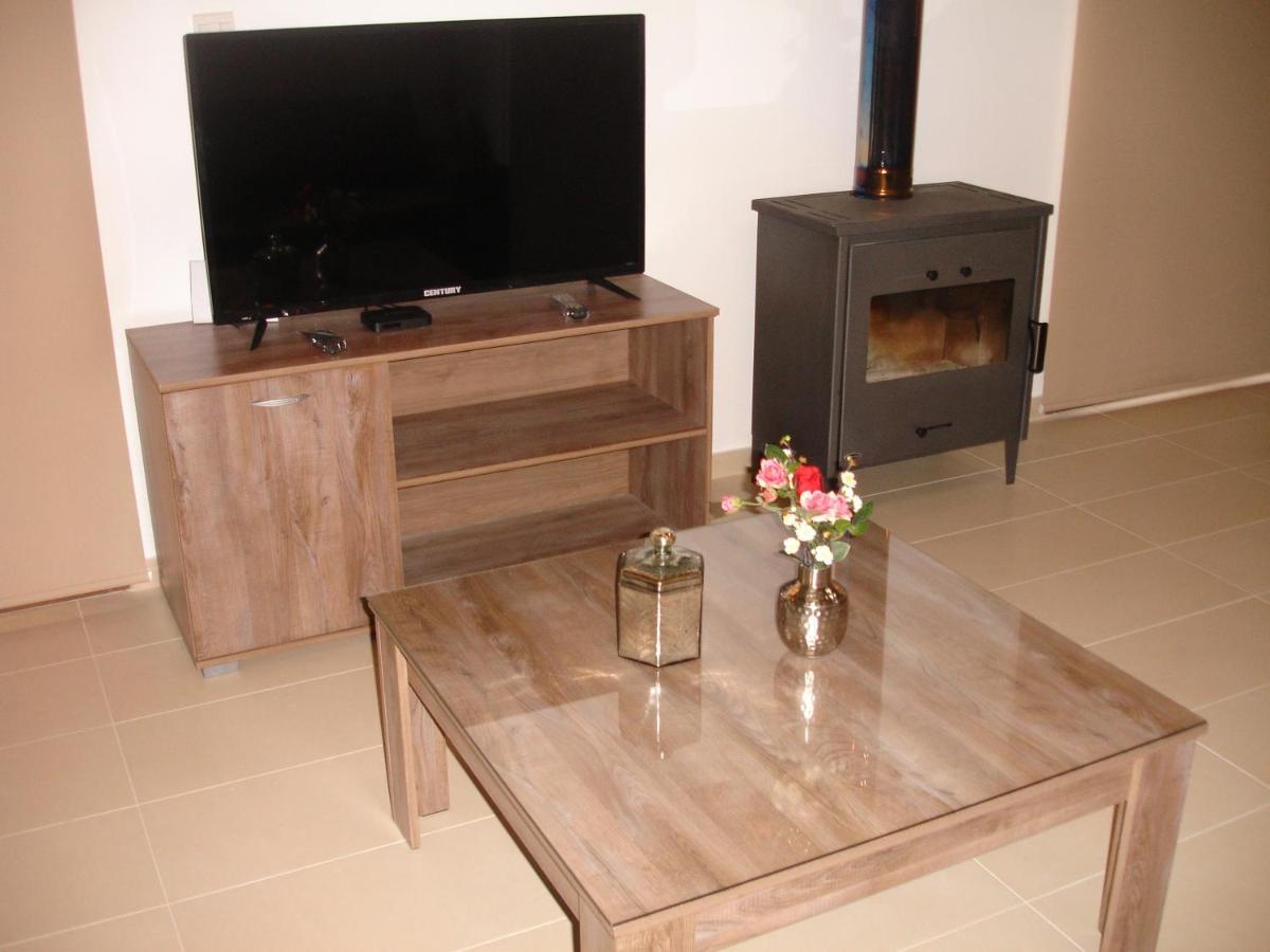 Love Holiday Suite 2 Tris Elies المظهر الخارجي الصورة