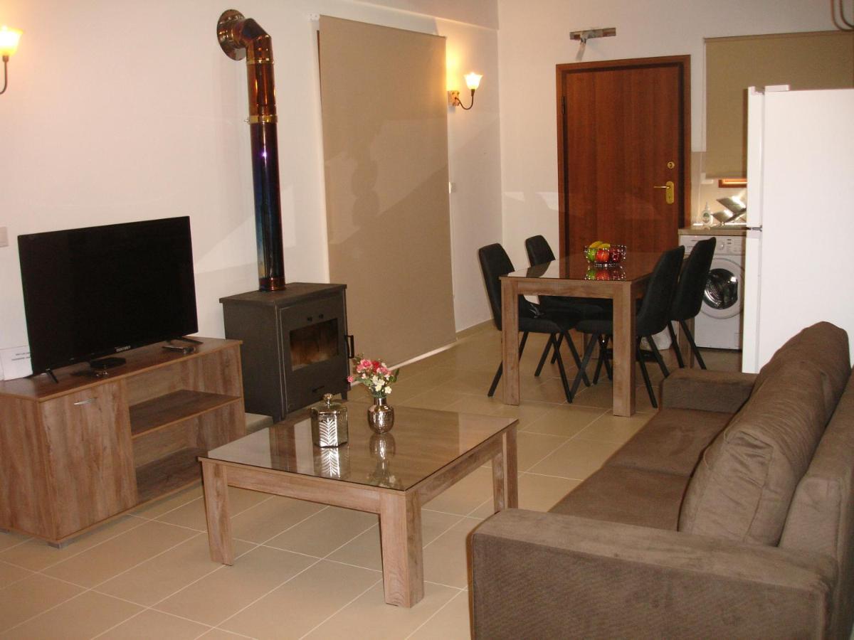 Love Holiday Suite 2 Tris Elies المظهر الخارجي الصورة